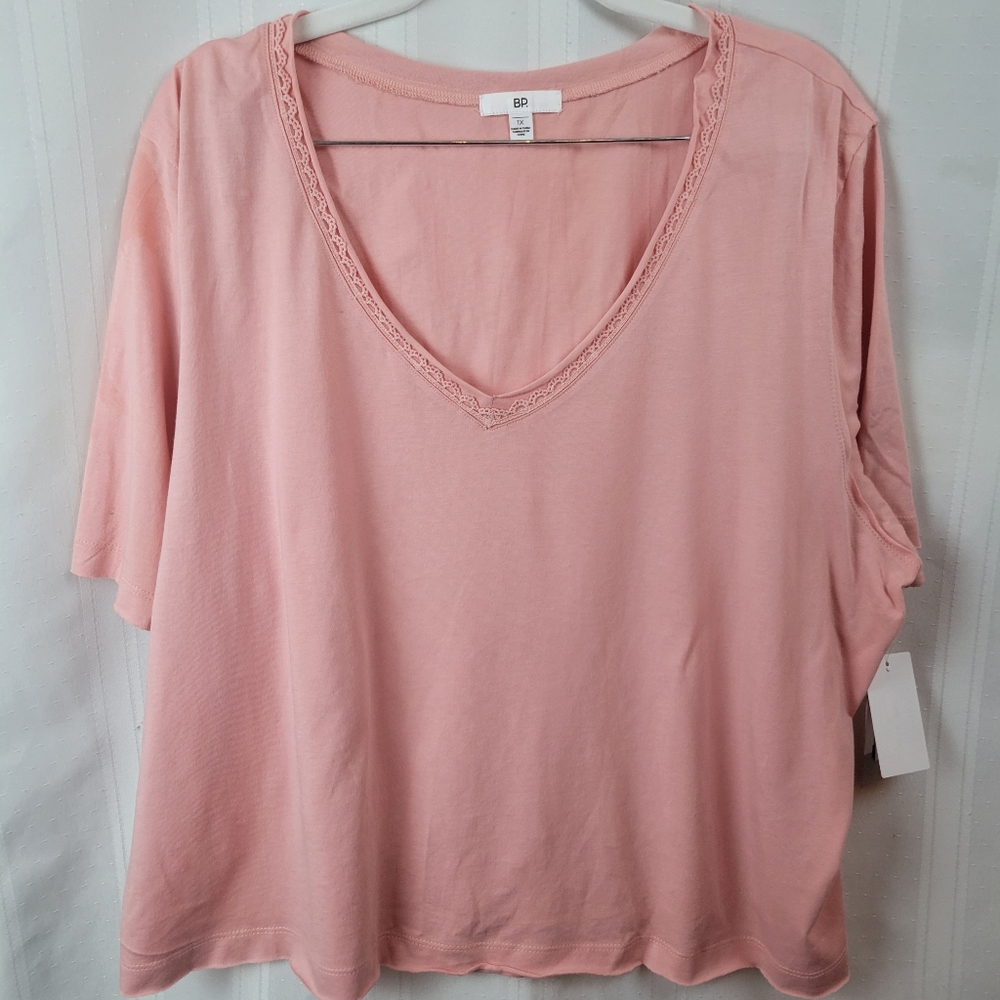 BP Womens Cropped T-Shirt Pink, Short Sleeve with V Neck Lace Trim, Plus 1X